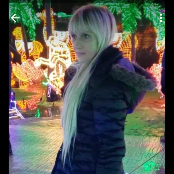 Meet your Posher, Natasha - Picture 1 of 1